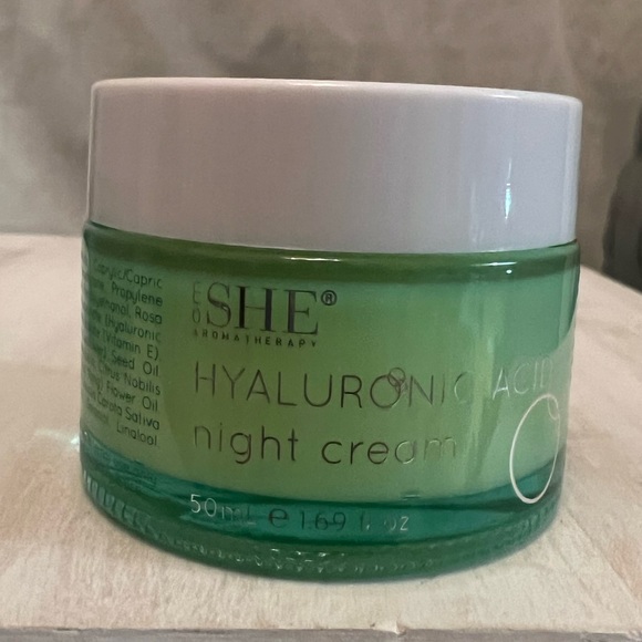 OM SHE Aromatherapy Hyaluronic Acid Night Cream - Picture 2 of 6